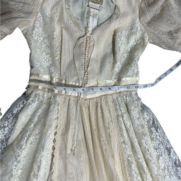 Vintage Gunne Sax Romantic Renaissance Style Lace Wedding Dress Size 5 - Picture 14 of 15